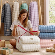 Bedsure Bubble Fleece Throw Blanket - Lightweight, Warm, Beige, 150x200cm | Cloud Bubble, Softness, Breathable and Gentle, Cosy for Autumn and Winter，Lightweight, Warm, Thoughtful Gift