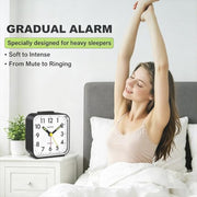 Azyh Analog Alarm Clock, Silent No Ticking Alarm Clock with Light, Snooze, Battery Operated, Loud Alarm, Luminous, Portable Clock, Quiet Small Travel Clock for Deep Sleeper