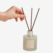 COCORRÍNA Reed Diffuser Set, 200ml Clean Linen Scented Diffuser with Sticks Home Fragrance for Bedroom Bathroom Living Room, Home & Office Decor